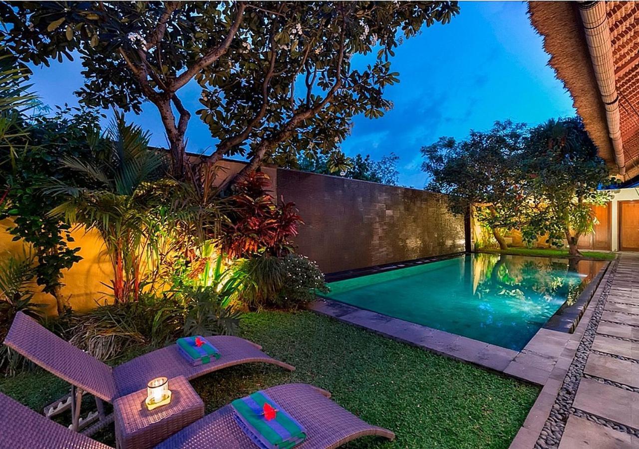 סמיניאק Villa Andalas מראה חיצוני תמונה